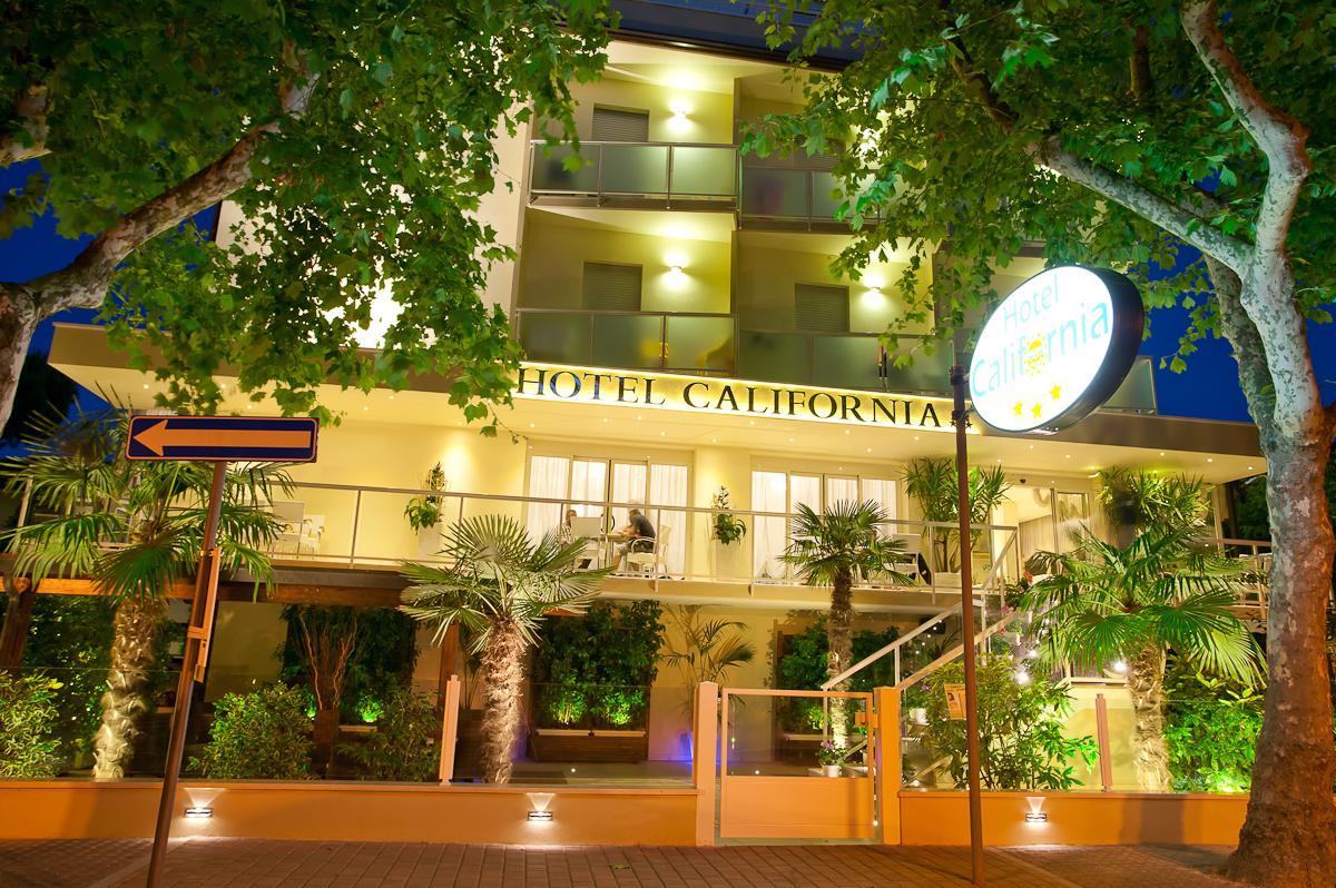 Hotel California Pastry 3*